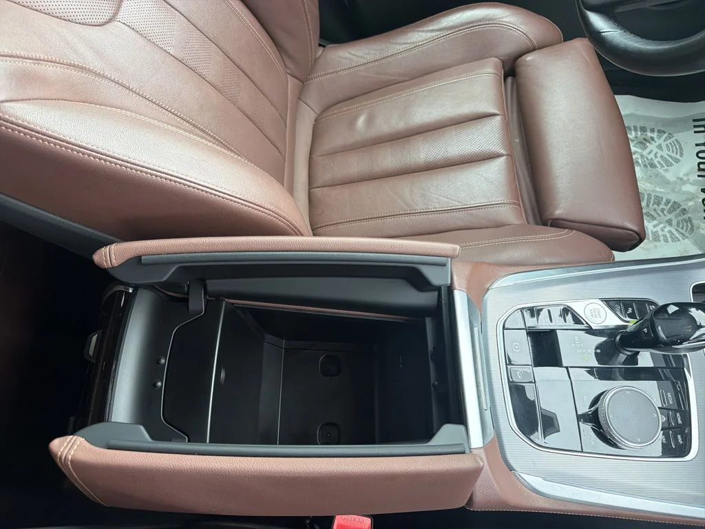 Certified Used 2019 Mineral White Metallic BMW xDrive40i image 40