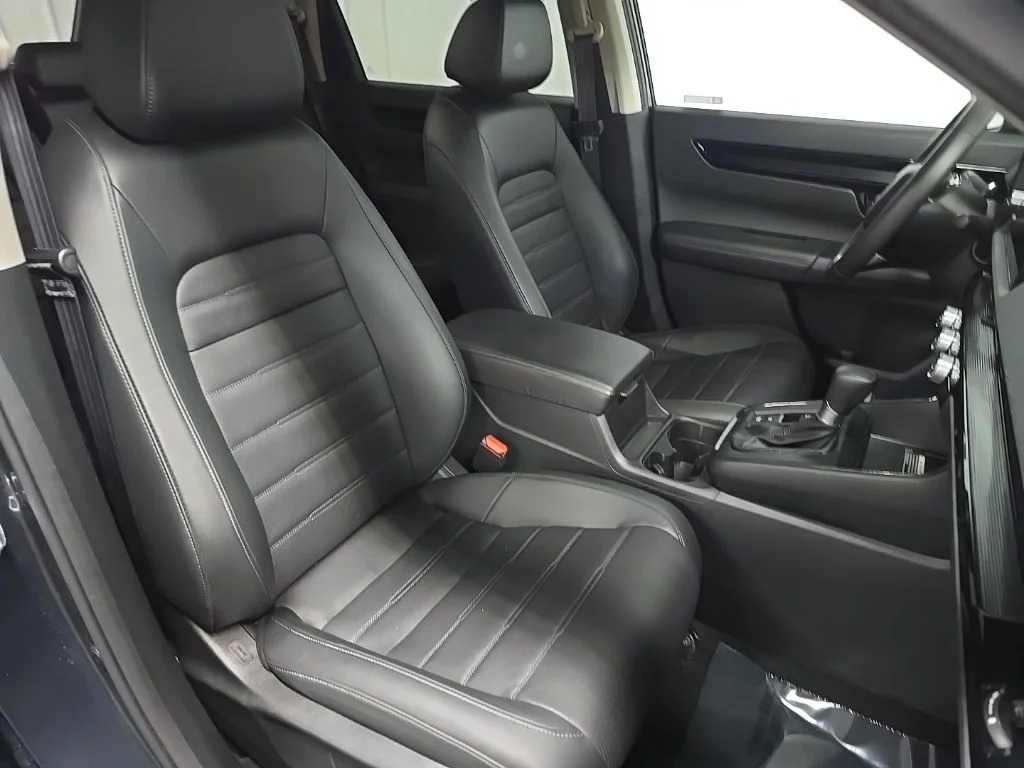 Used 2024 Gray Honda EX-L image 15