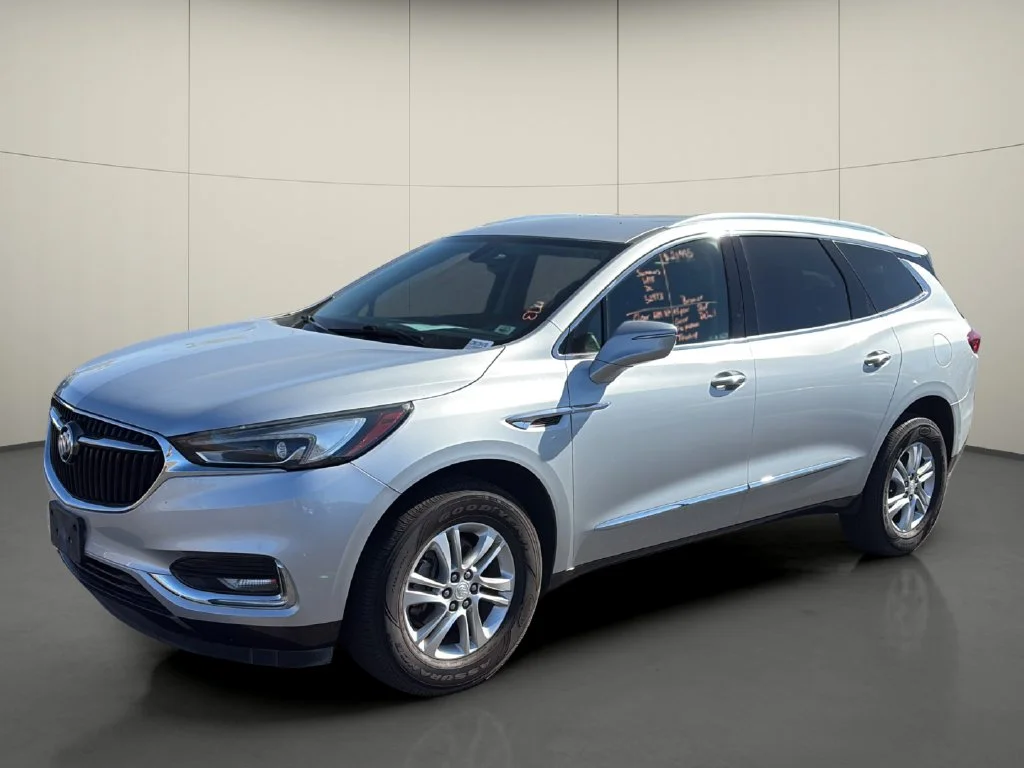 Used 2018 Silver Buick Essence image 3
