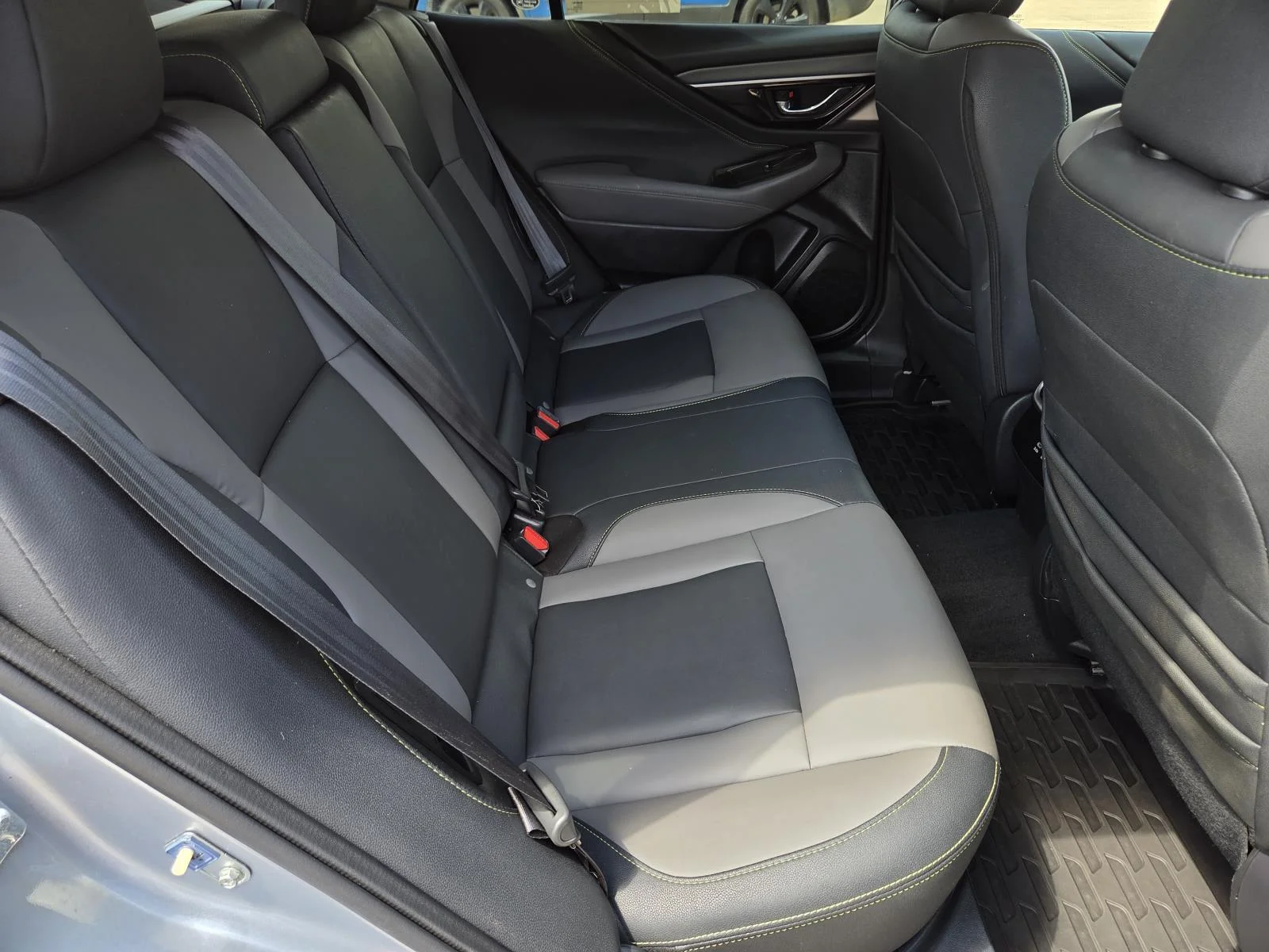 Used 2023 Ice Silver Metallic Subaru Onyx Edition image 36