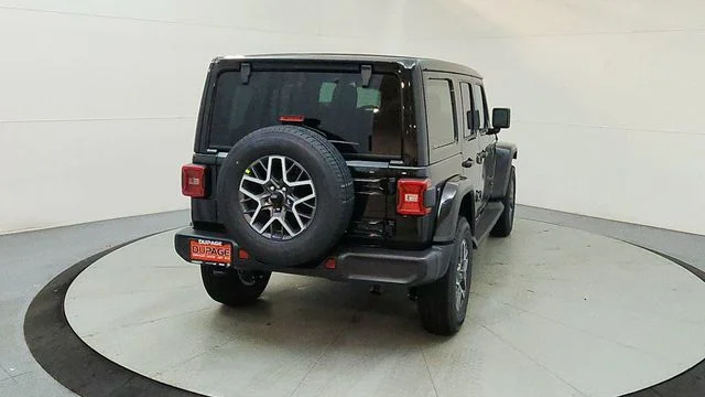 New 2026 Black Clear-Coat Exterior Paint Jeep Sahara image 9