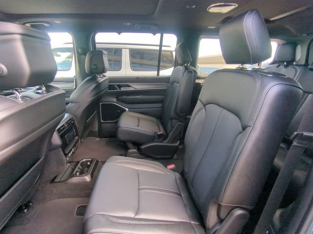 New 2026 Steel Blue Exterior Paint Jeep Limited Reserve image 17