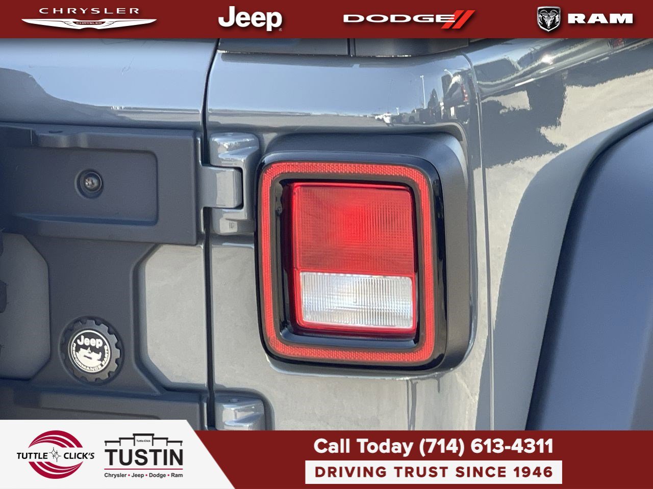 Used 2023 Sting-Gray Clearcoat Jeep 4DR 4WD image 9