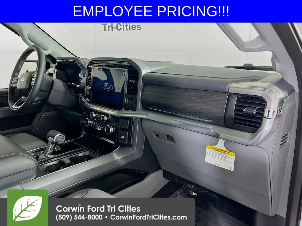 New 2026 Star White Metallic Tri-Coat Ford Lariat image 31