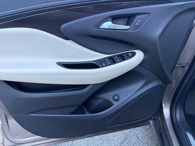 Used 2019 BRONZE ALLOY METALLIC Buick Preferred image 11