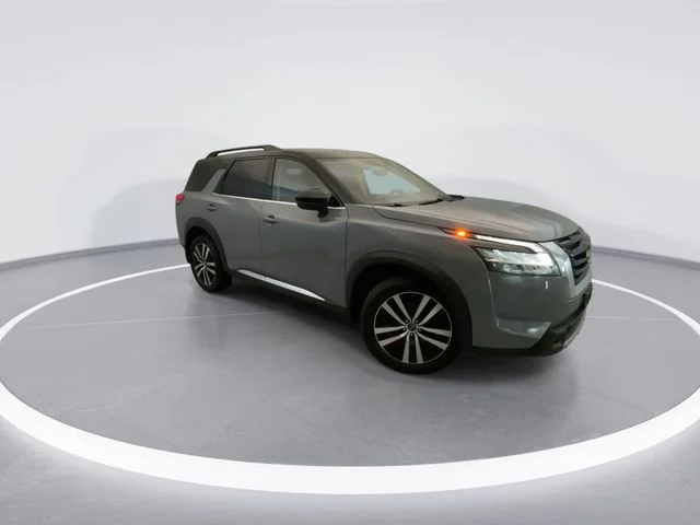 Used 2024 Gray Nissan Platinum image 2