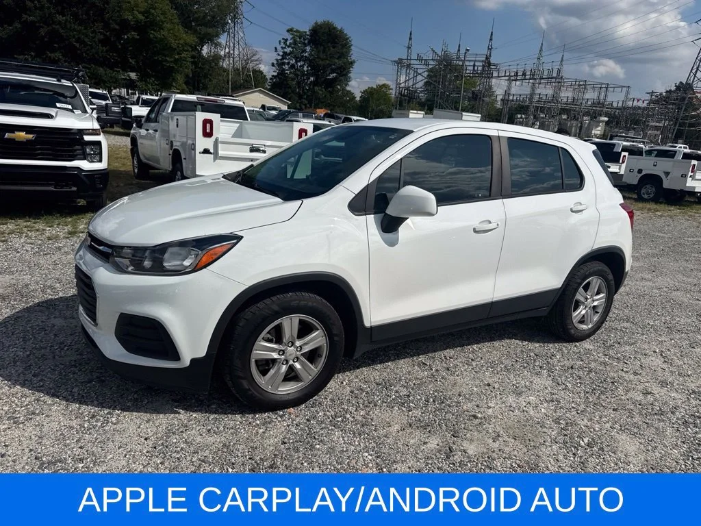 Used 2020 SUMMIT WHITE Chevrolet LS image 7
