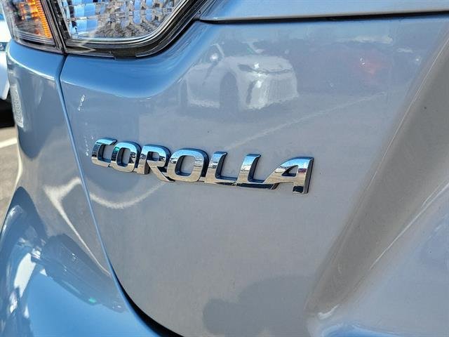 Certified Used 2022 CLASSIC SILVER METALLIC Toyota  image 10