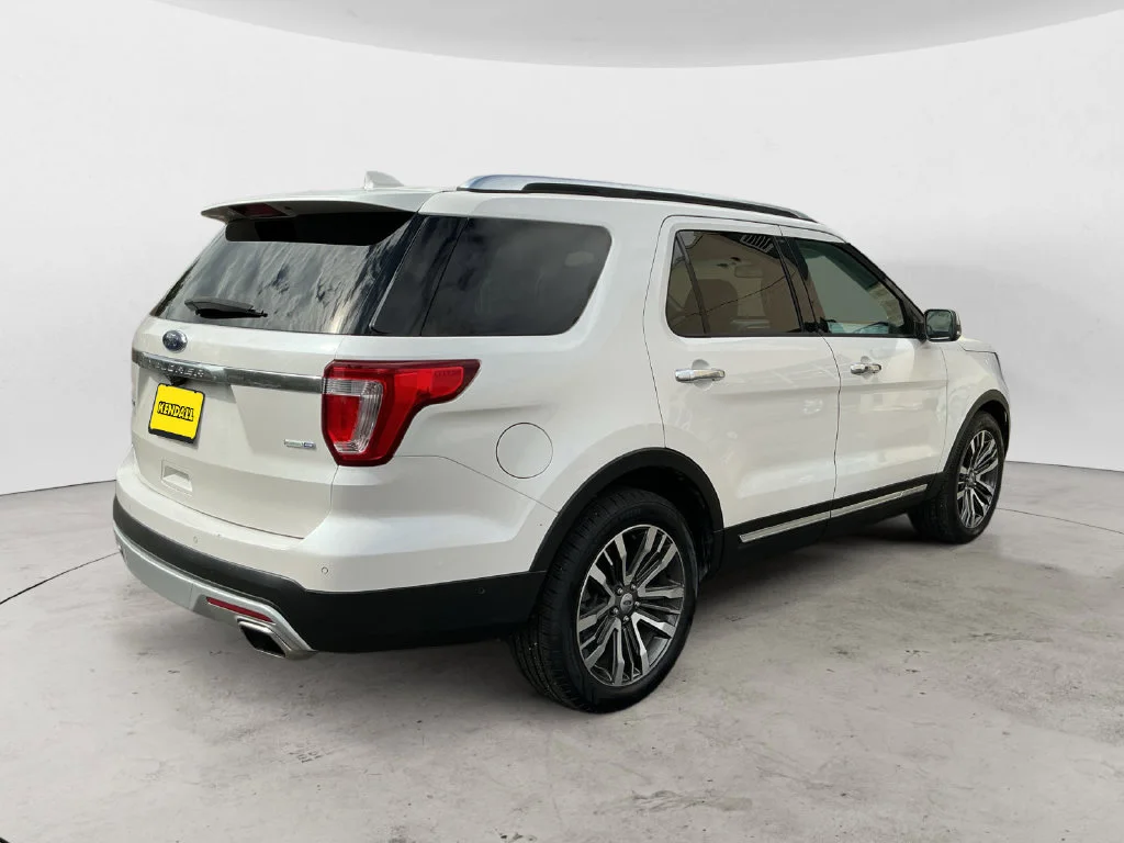Used 2016 White Ford Platinum image 8