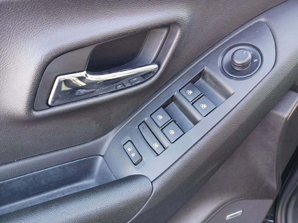 Used 2017 MOSAIC BLACK METALLIC Chevrolet Premier image 30