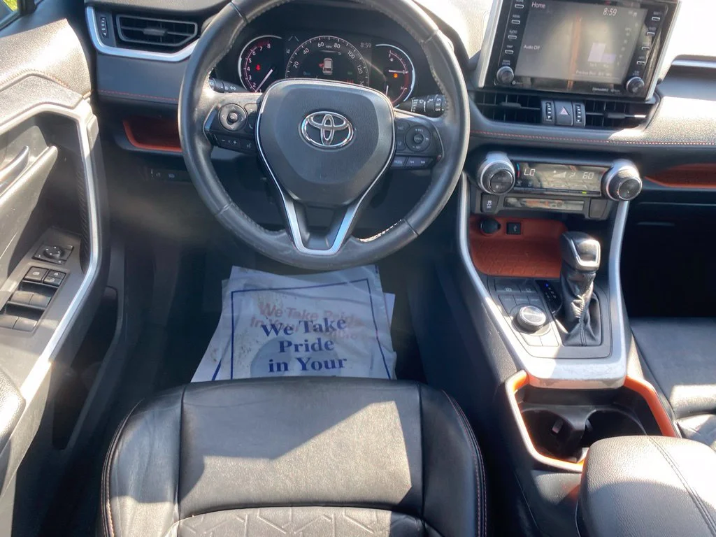 Used 2020 Blue Toyota Adventure image 9