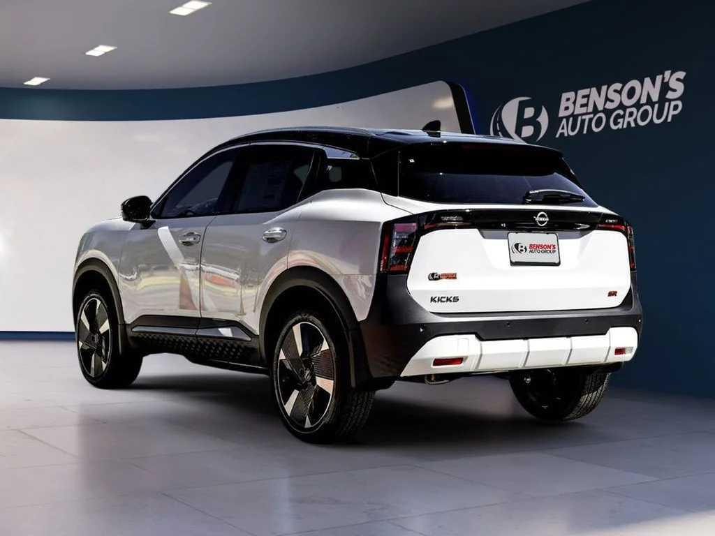New 2026 White Nissan SR image 5