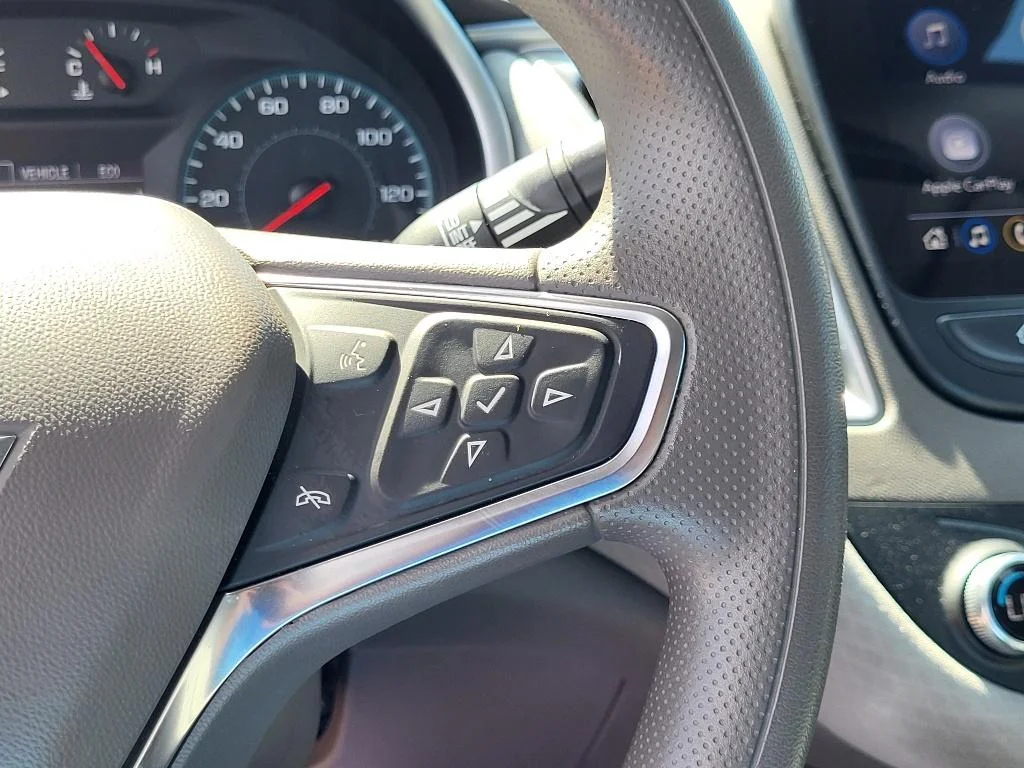 Used 2025 Lakeshore Blue Metallic Chevrolet LT image 14