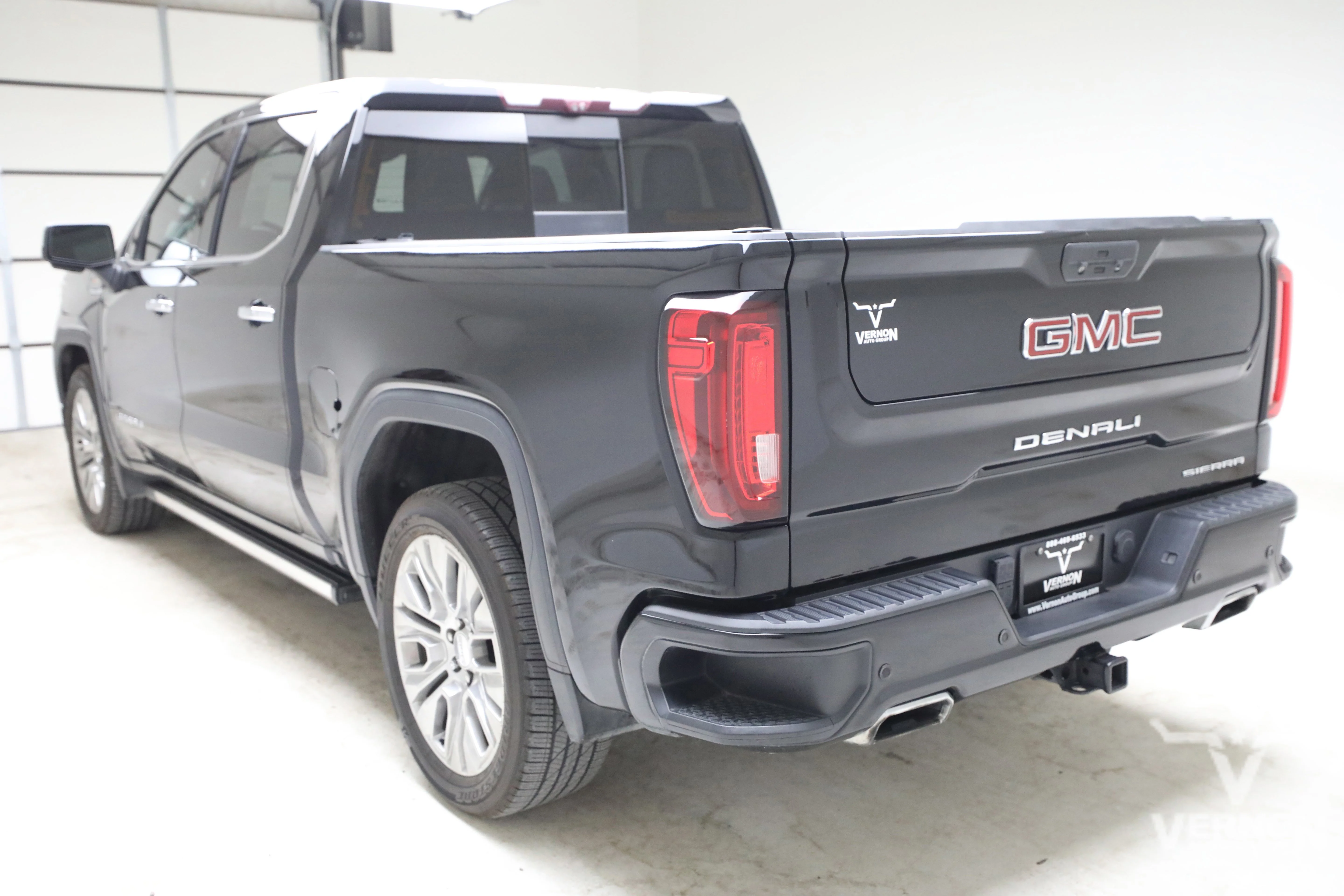 Pre-Owned 2023 GMC Sierra 1500 SLT Texas Edition Crew Cab 4x4 X31