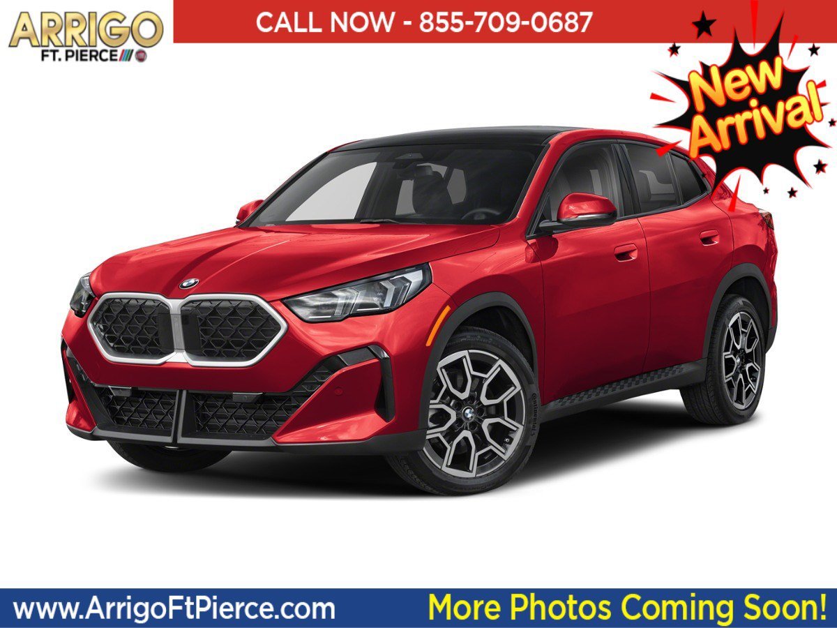 Used 2025  BMW xDrive28i image 1