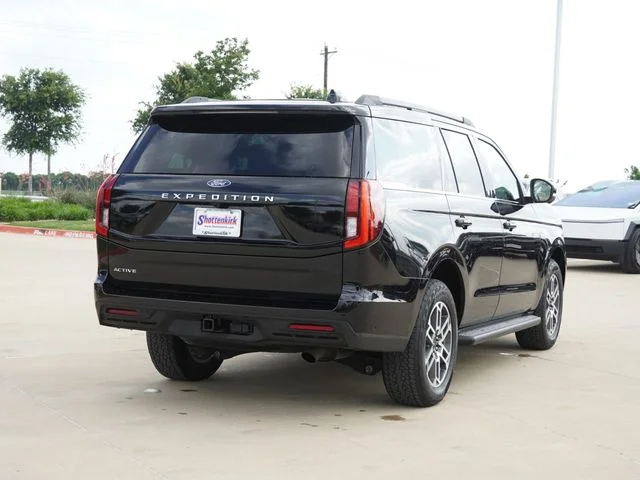 Used 2025 Black Ford Active image 9