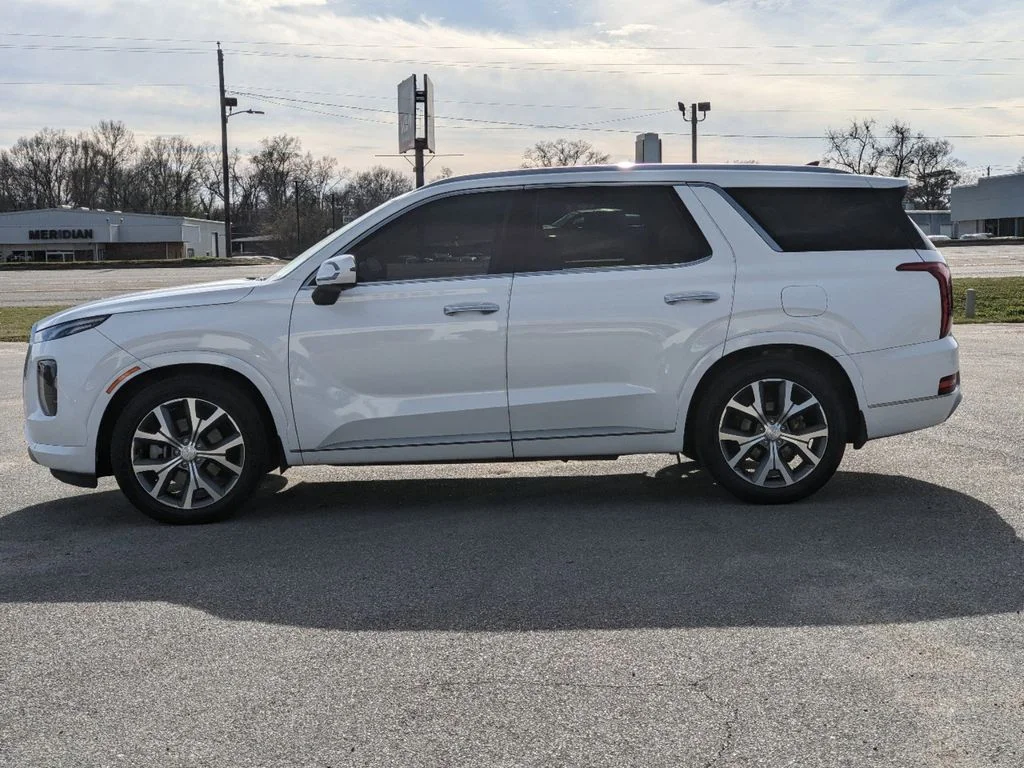 Used 2022 White Hyundai Limited AWD image 6