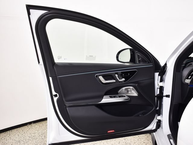 New 2026 MANUFAKTUR Moonlight White Metallic Mercedes-Benz E 53 AMG® image 75