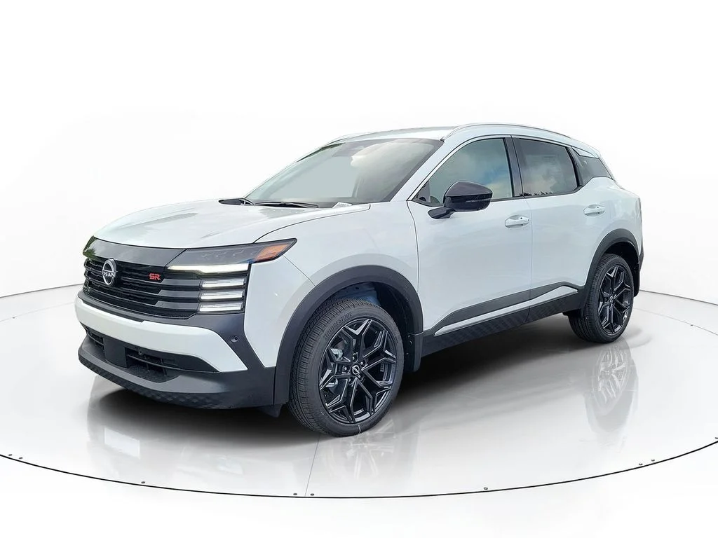 New 2026 White Nissan SR image 4