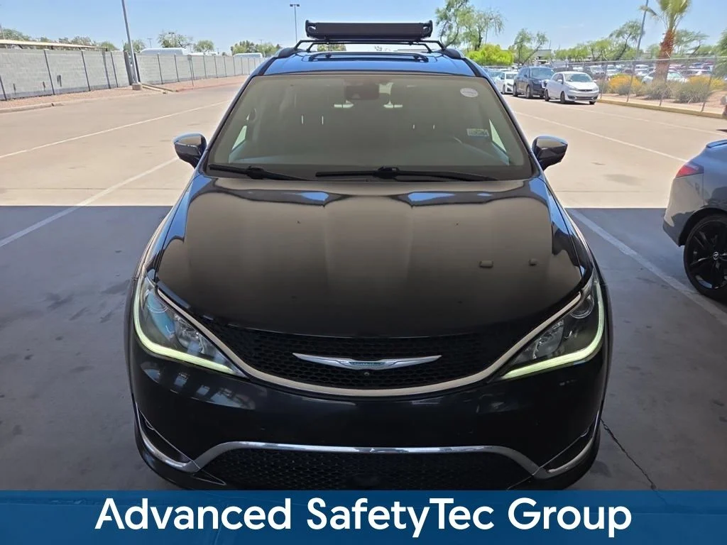 Used 2018 Black Chrysler Limited image 8