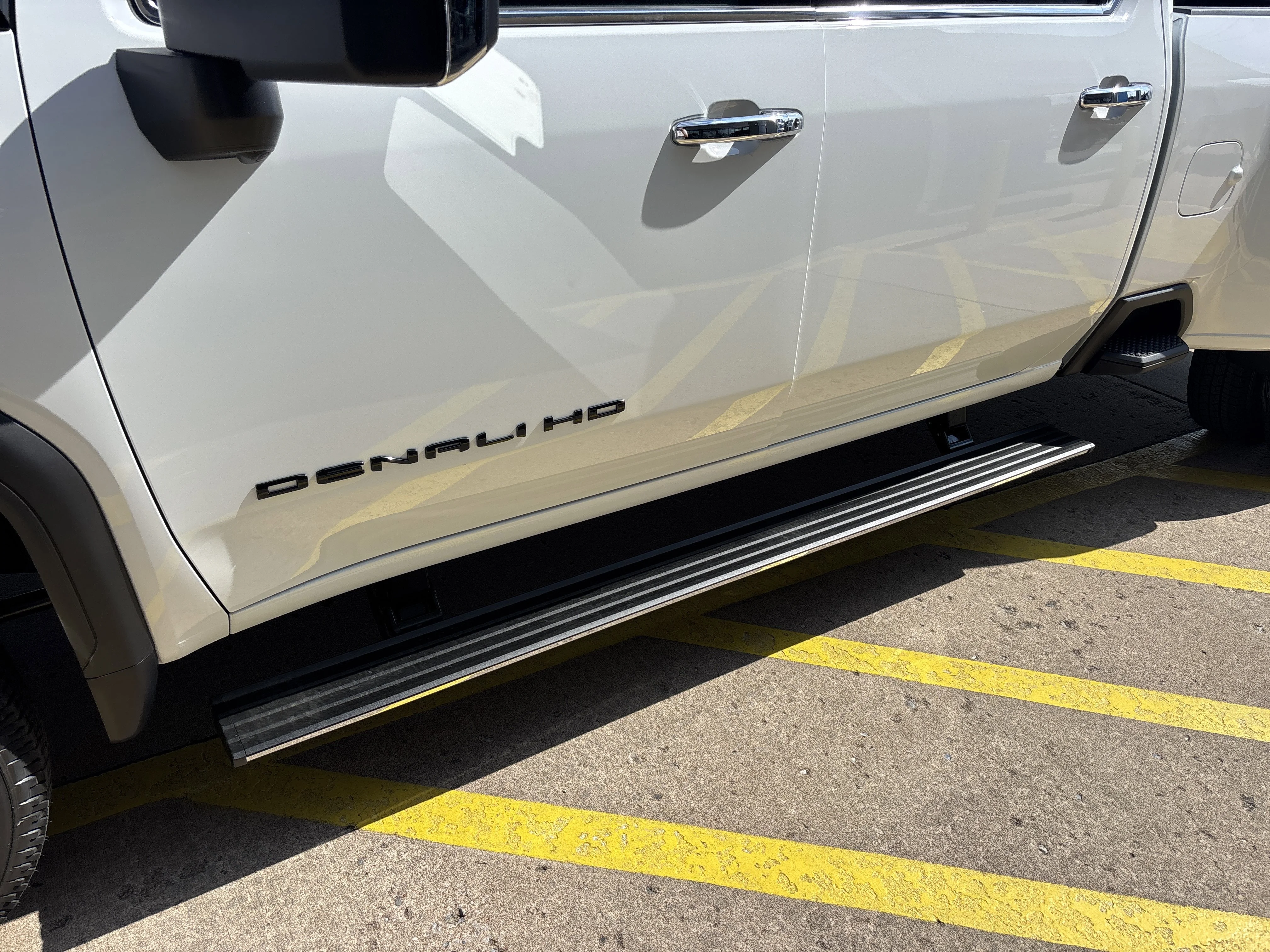 2026 GMC Sierra 3500HD Denali Ultimate - Photo 16