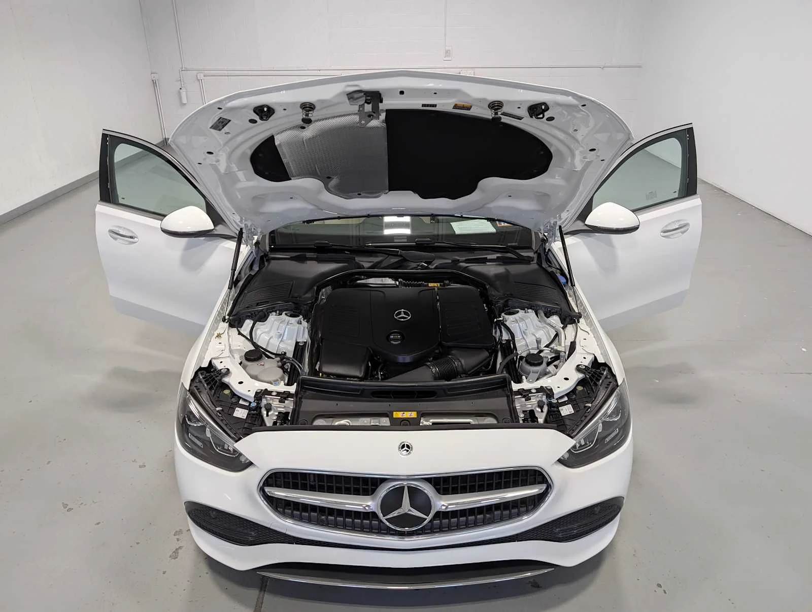 Used 2026 Polar White Mercedes-Benz C 300 image 13