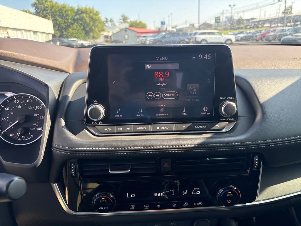 Used 2022 Gray Nissan SV image 19