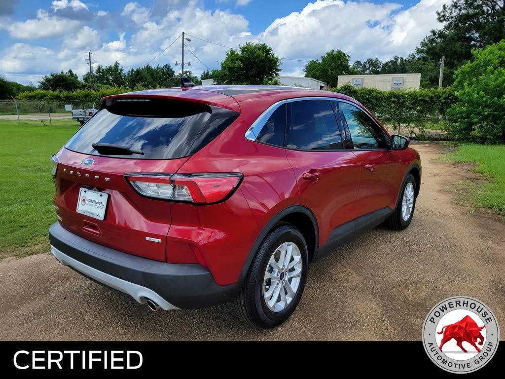 Used 2020 Red Ford SE image 6