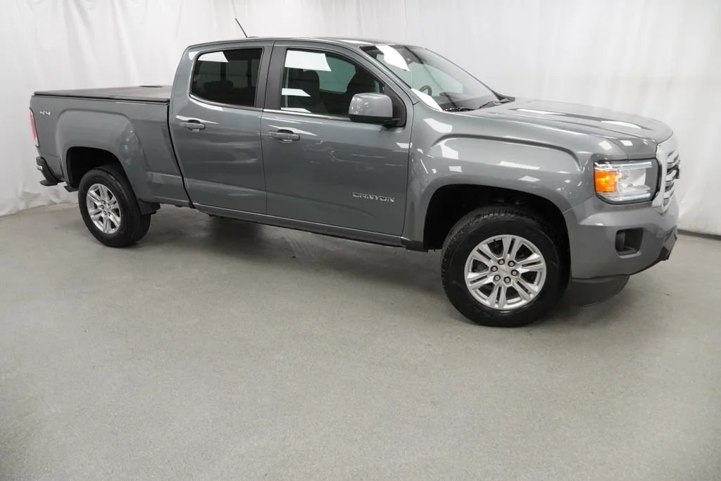 Used 2020 SATIN STEEL METALLIC GMC 4WD SLE image 5