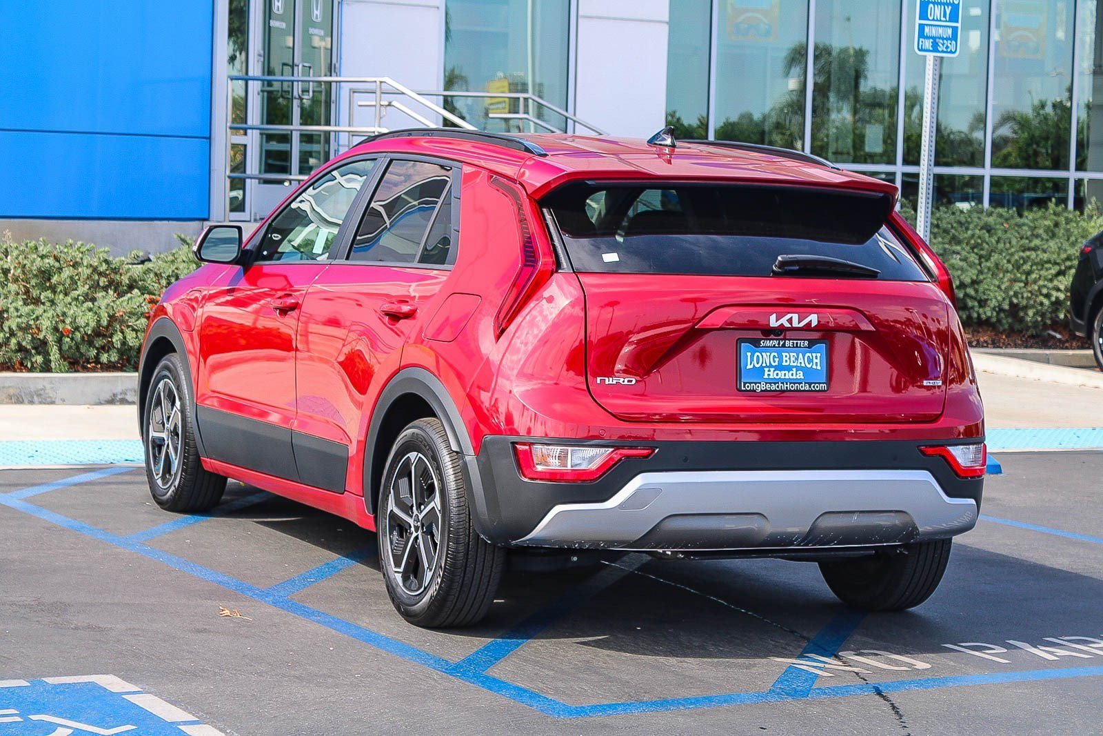 2025 Kia Niro EX - Photo 8