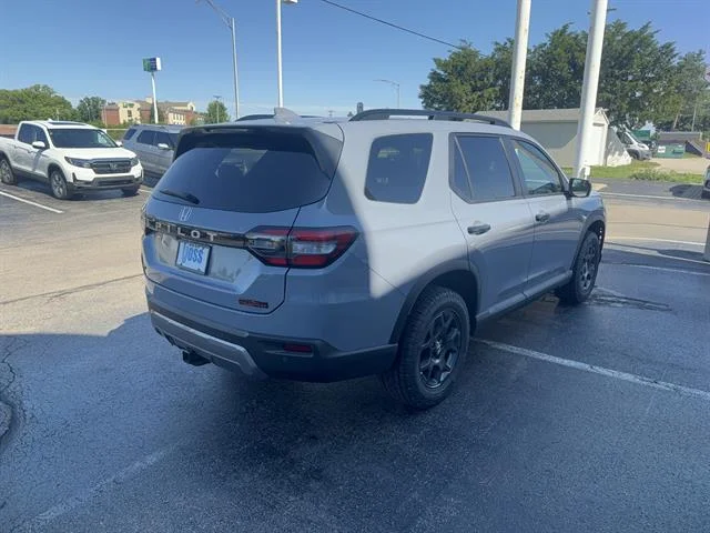 New 2026 Sonic Gray Pearl Honda TrailSport image 5