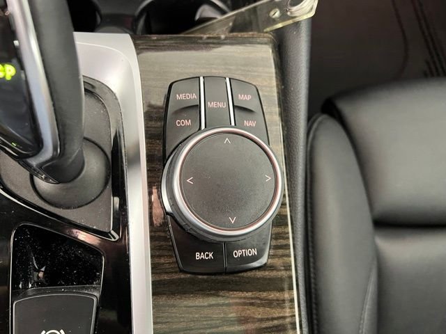 Used 2019 Silver BMW 530i image 31
