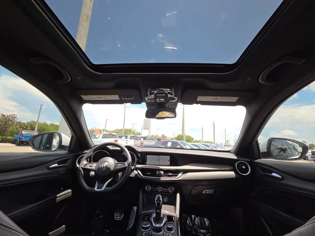 Certified Used 2022 Alfa White Alfa Romeo Ti image 25