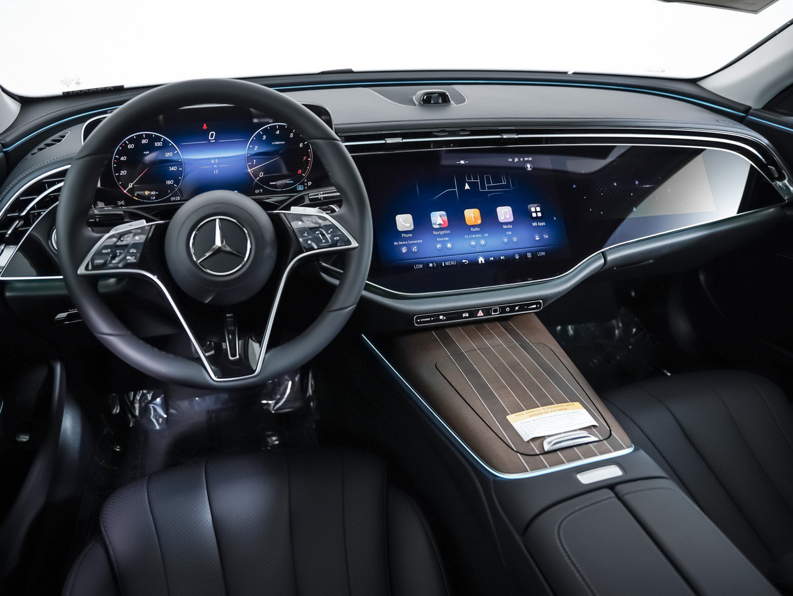 New 2027 Polar White Mercedes-Benz E 350 image 17