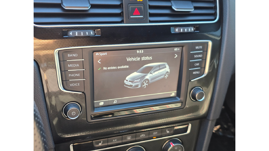 Used 2017  Volkswagen Sport image 56