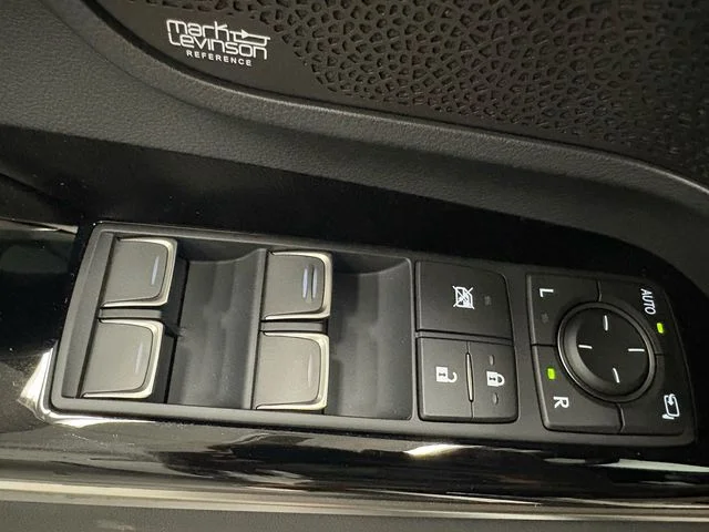 New 2026 White Lexus 700h Luxury image 17