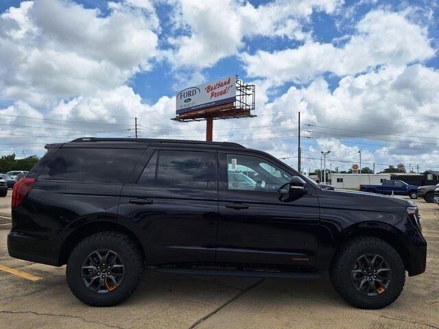 New 2026 Agate Black Metallic Ford Tremor® image 6