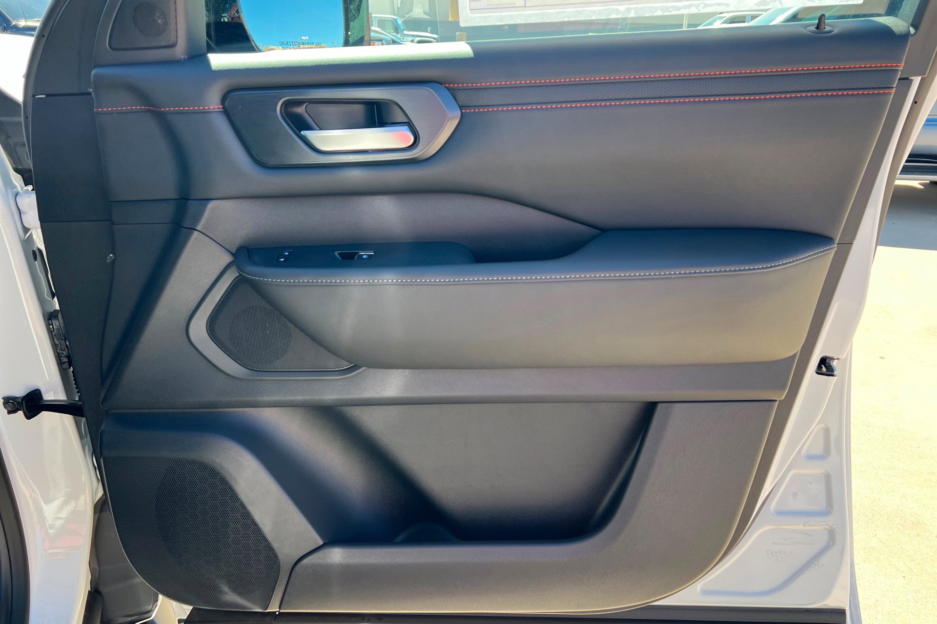 New 2026 Aspen White TriCoat Nissan PRO-4X® image 25