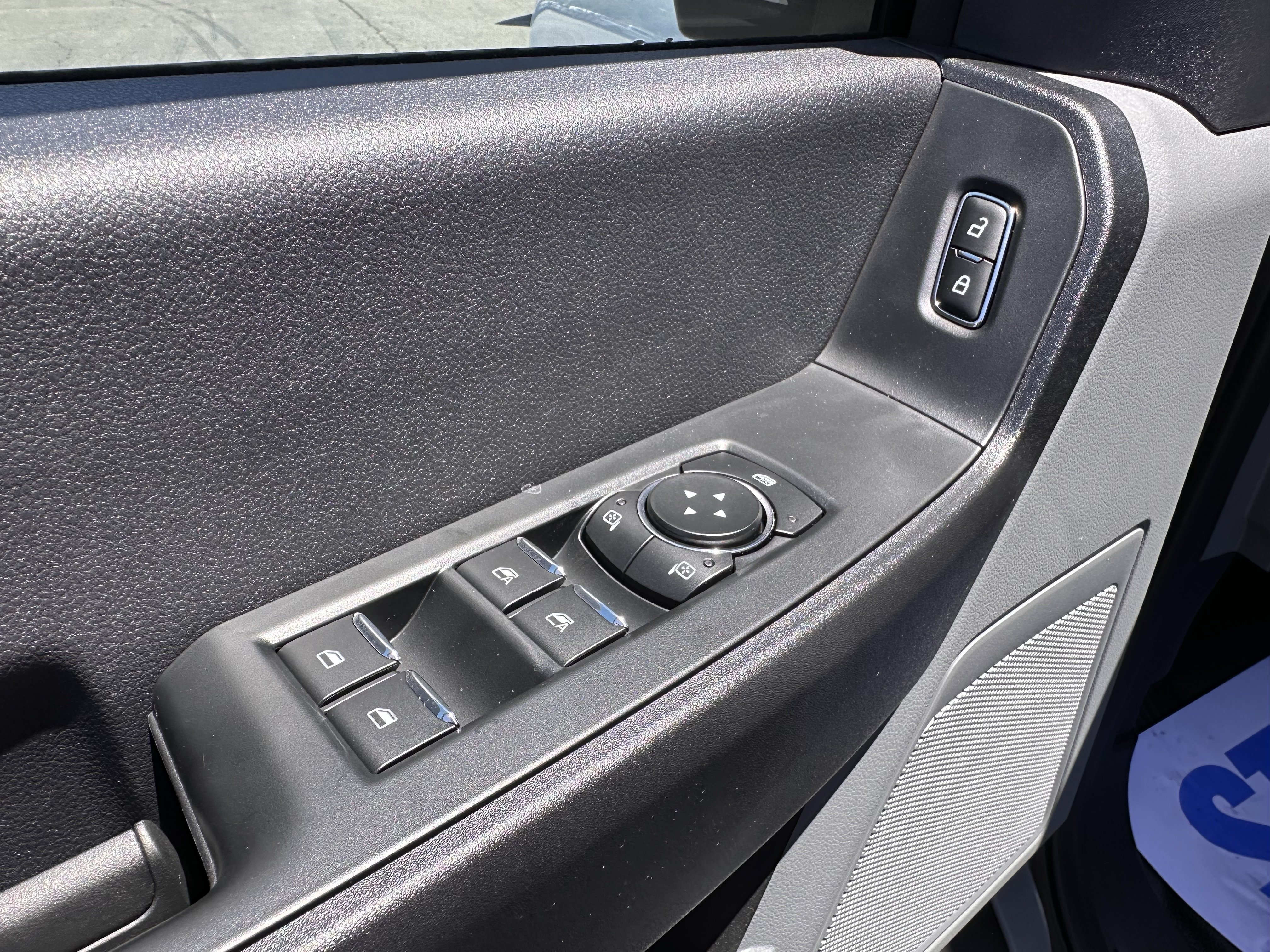 New 2026 Oxford White Ford F-250® XL image 18