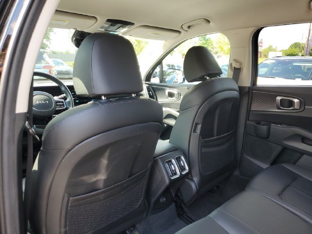 Certified Used 2025 Ebony Black Kia S image 18