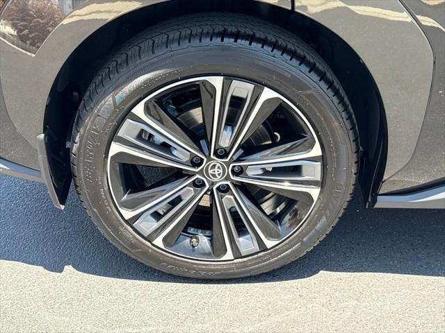 Certified Used 2023 BLACK Toyota  image 14