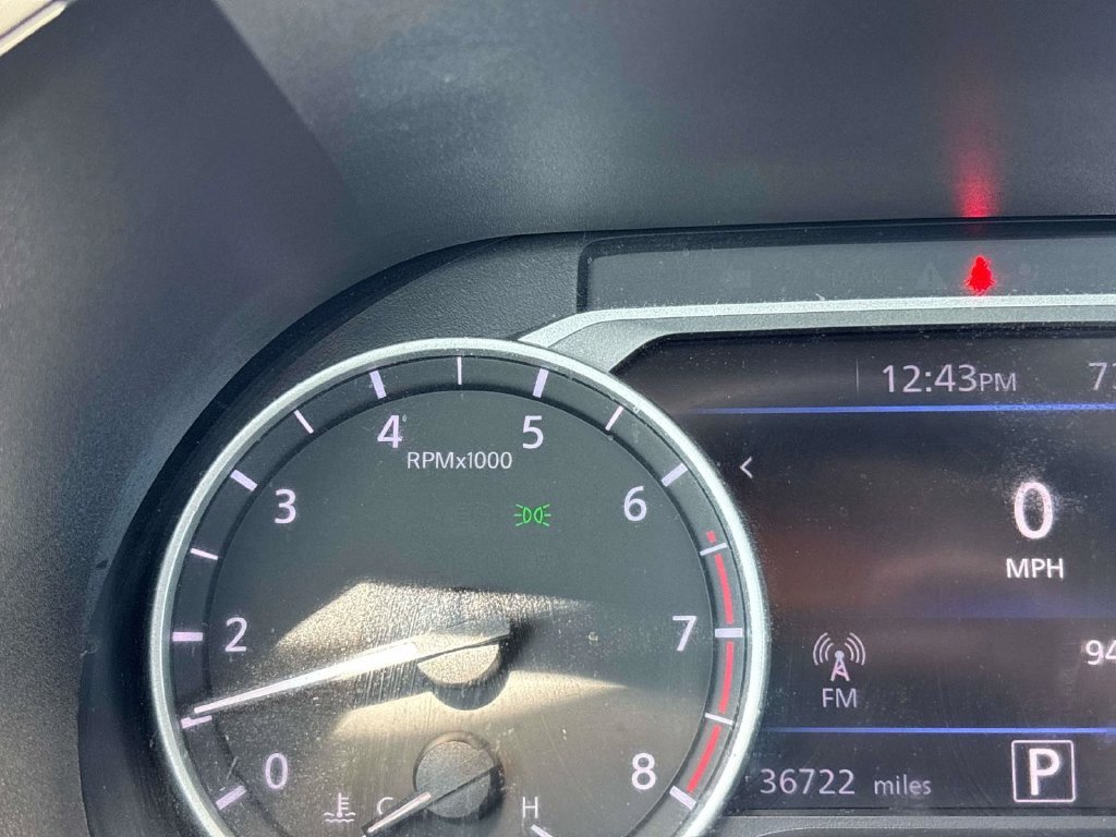 Used 2024 Gray Nissan SR image 19
