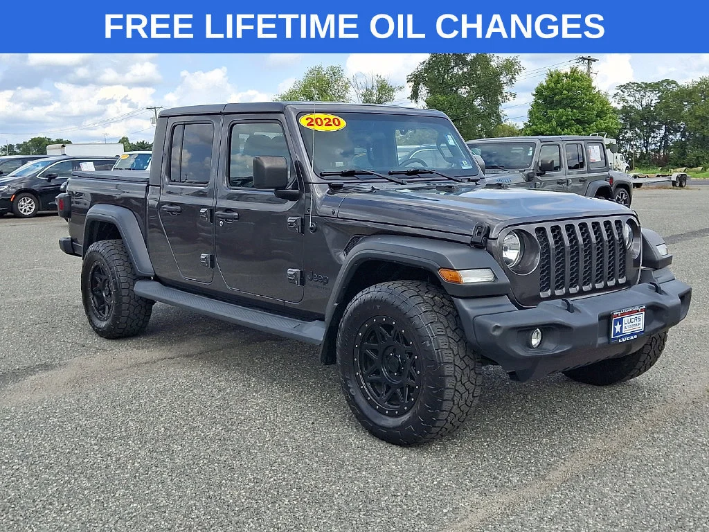 Used 2020 Granite Crystal Metallic Clearcoat Jeep Sport S image 1
