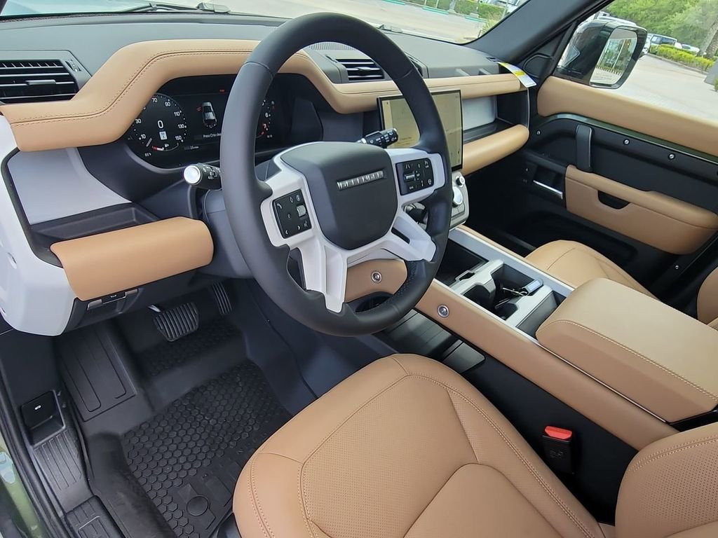 New 2026 Woolstone Green Land Rover X-Dynamic SE image 23