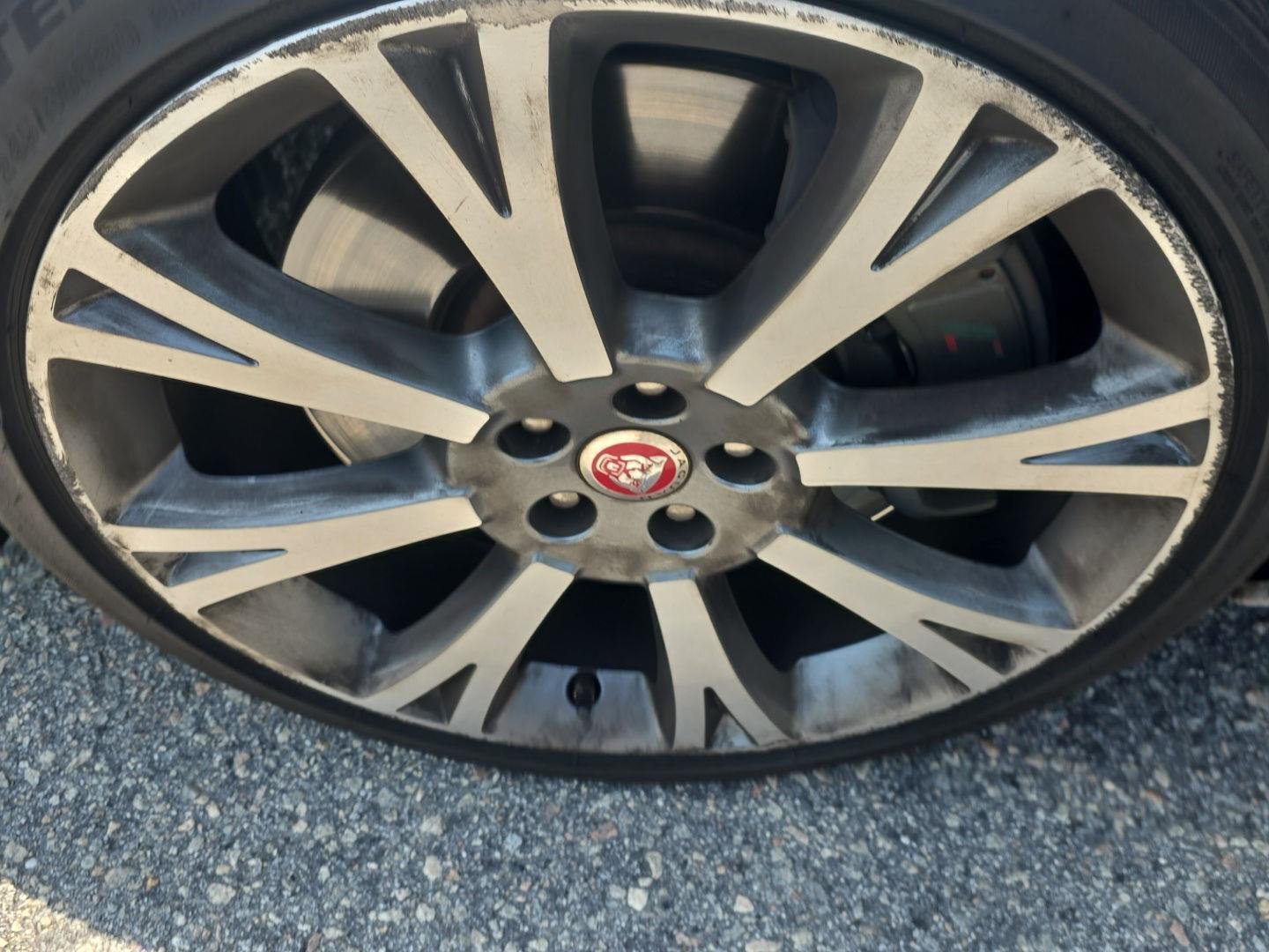 Used 2010 Liquid Silver Jaguar XKR image 4