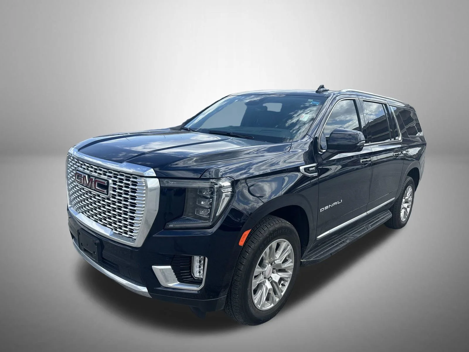 2023 GMC Yukon Denali AWD's photo