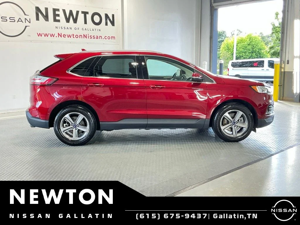 Used 2019 Ruby Red Metallic Ford SEL image 4