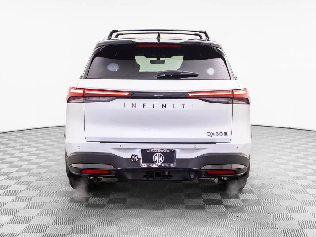 New 2026 2T RAD WHT INFINITI Autograph AWD image 4