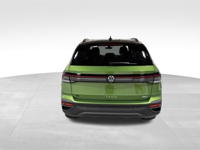 New 2026 Green Volkswagen 1.5T SE Black image 5