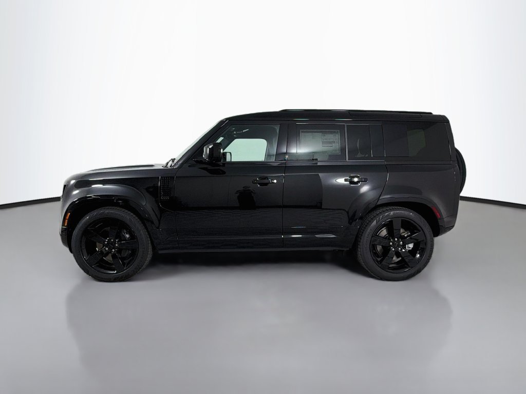 New 2026 Santorini Black Land Rover X-Dynamic SE image 8